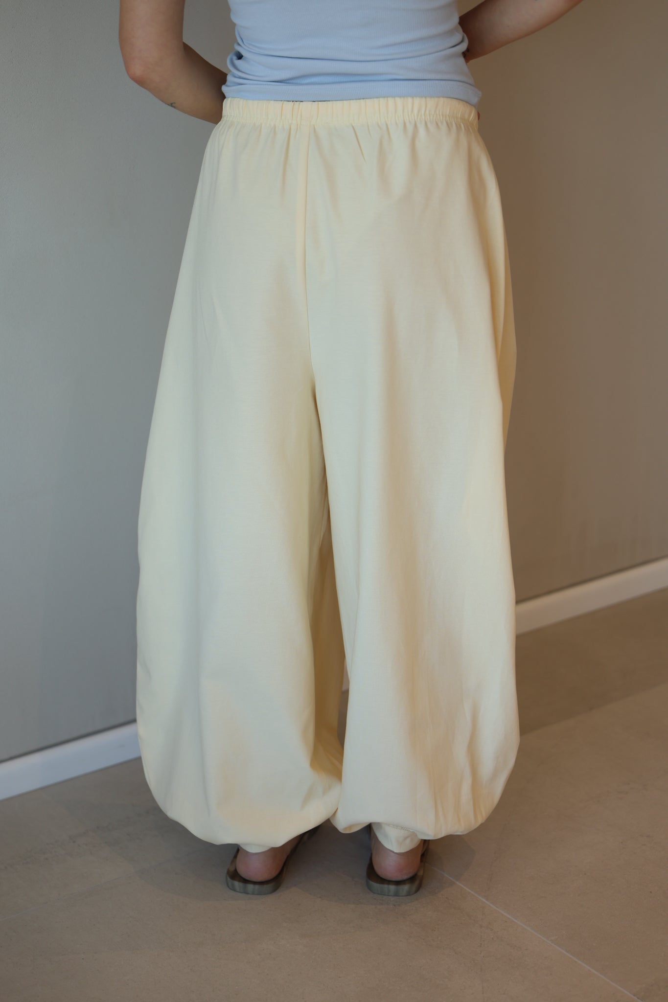 Numéro 412 Light Yellow