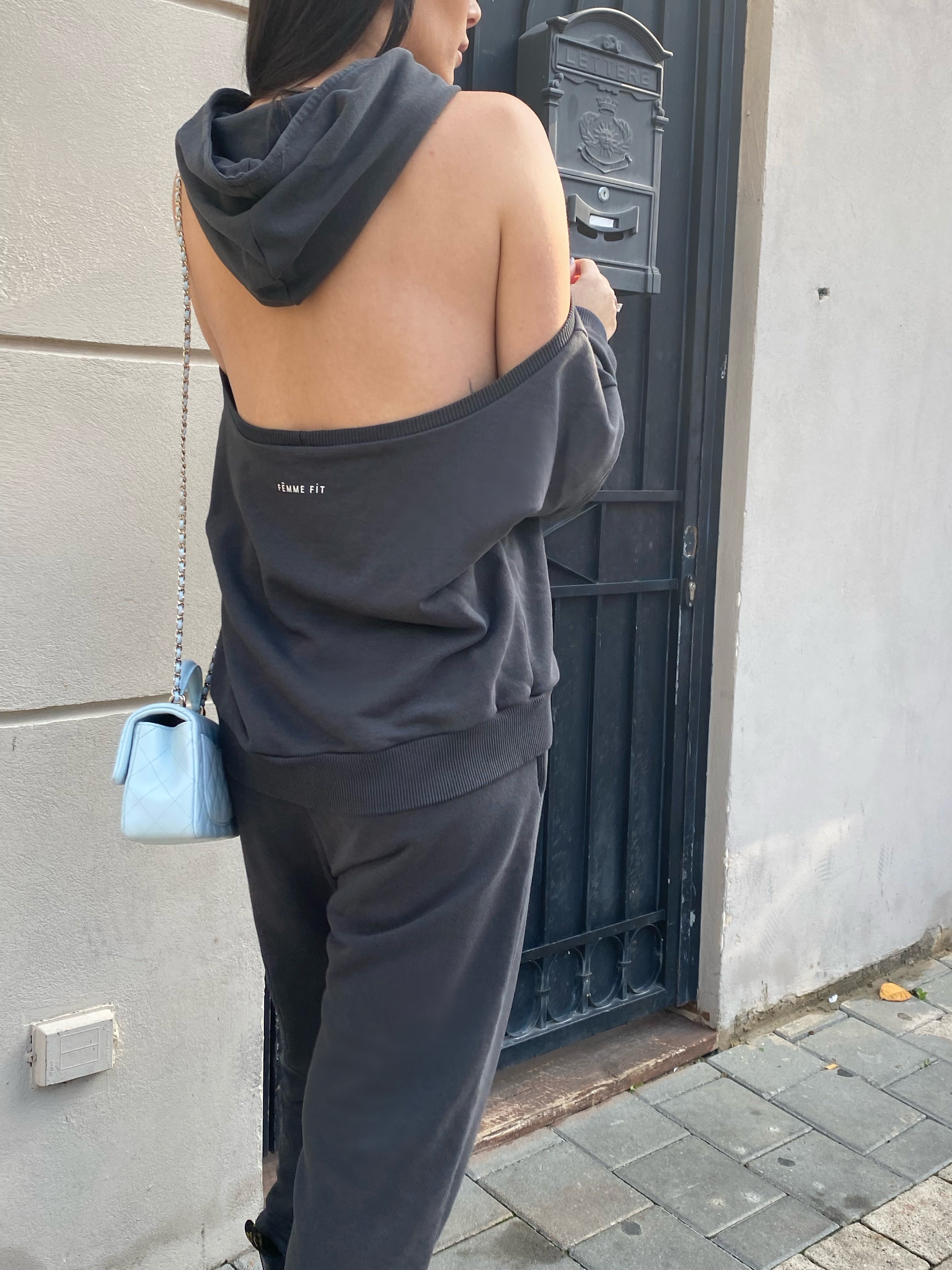 Numéro 09 | Dark grey