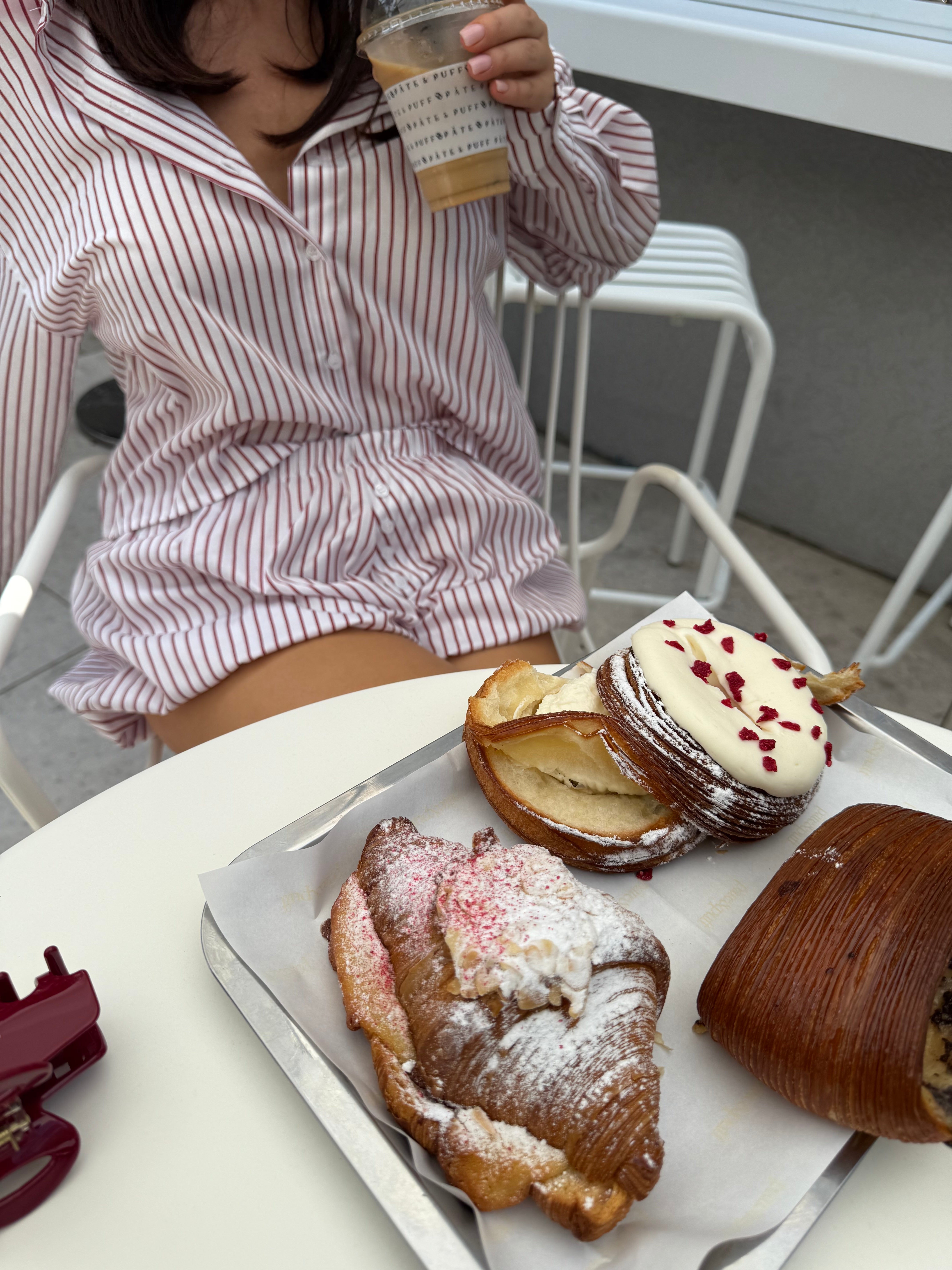 Numéro 302 White&Red Stripes