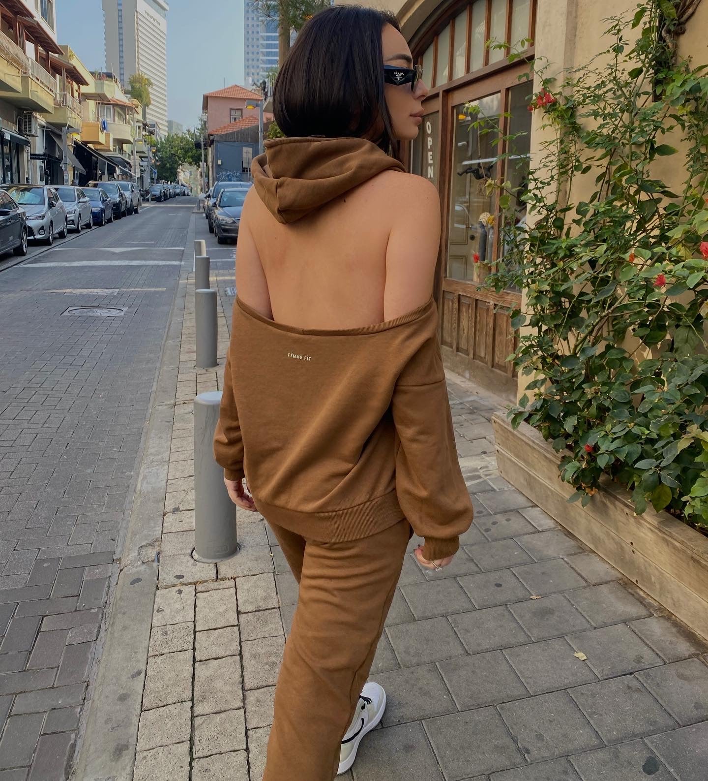 Numéro 09 | Brown