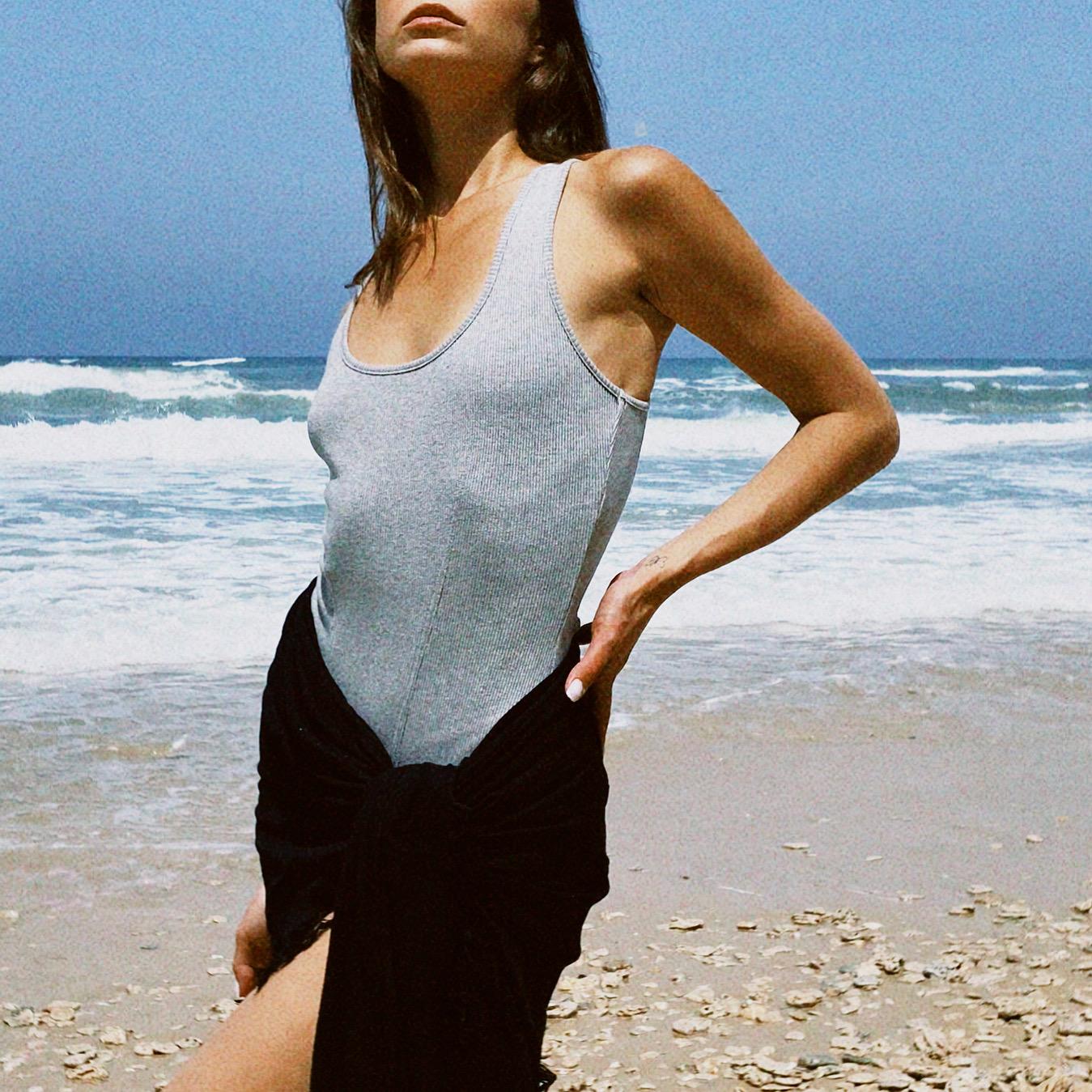 Numéro 19 Grey